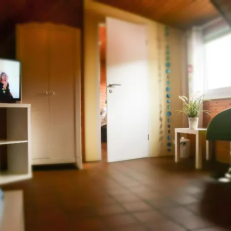 Zum Burgfried Von Unterkunft4you בית נופש Usingen